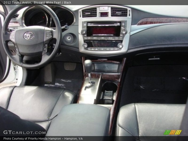 Blizzard White Pearl / Black 2012 Toyota Avalon