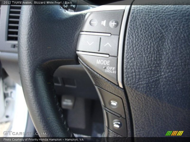 Blizzard White Pearl / Black 2012 Toyota Avalon