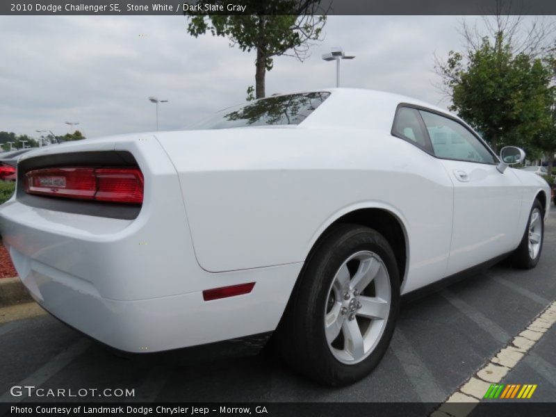Stone White / Dark Slate Gray 2010 Dodge Challenger SE