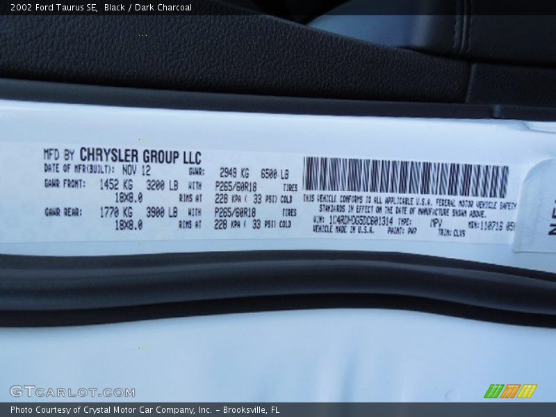 Black / Dark Charcoal 2002 Ford Taurus SE