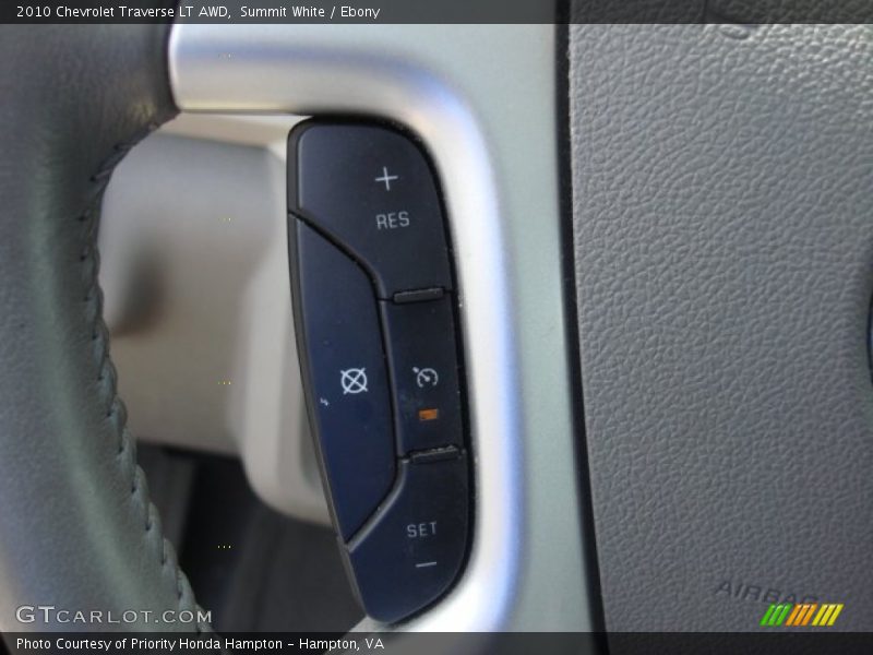 Summit White / Ebony 2010 Chevrolet Traverse LT AWD