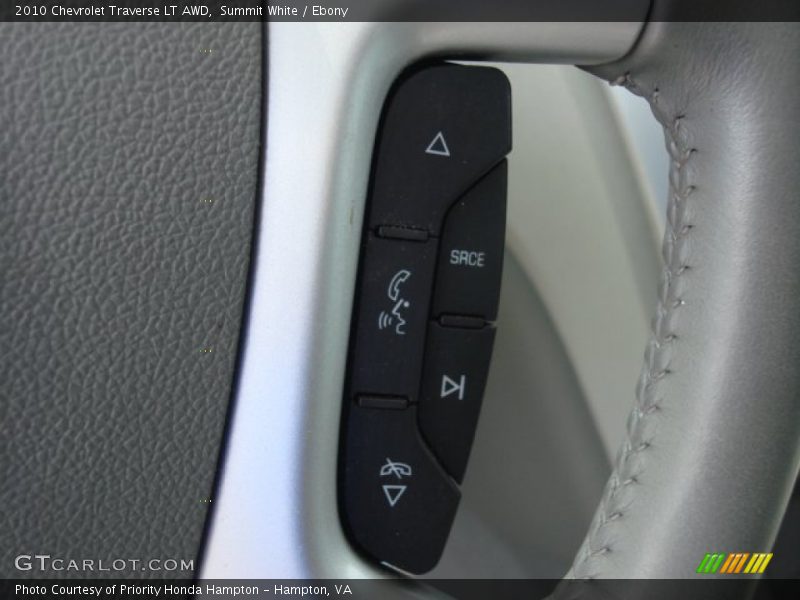Summit White / Ebony 2010 Chevrolet Traverse LT AWD