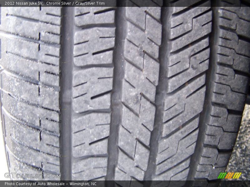 Chrome Silver / Gray/Silver Trim 2012 Nissan Juke SV