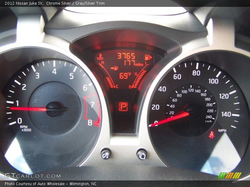 Chrome Silver / Gray/Silver Trim 2012 Nissan Juke SV
