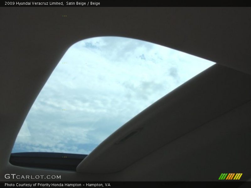 Sunroof of 2009 Veracruz Limited