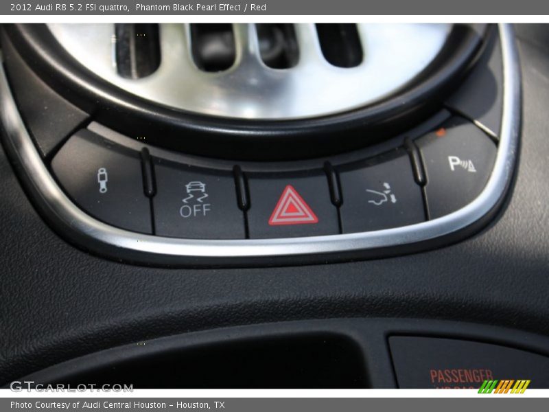 Controls of 2012 R8 5.2 FSI quattro