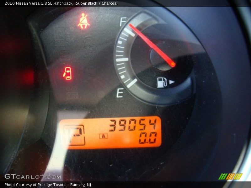 Super Black / Charcoal 2010 Nissan Versa 1.8 SL Hatchback