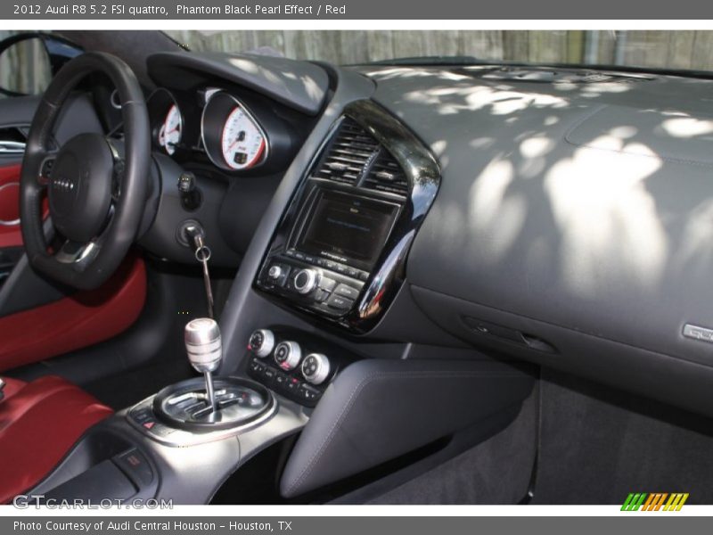 Dashboard of 2012 R8 5.2 FSI quattro