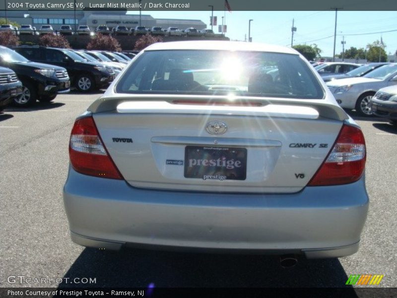 Lunar Mist Metallic / Dark Charcoal 2004 Toyota Camry SE V6