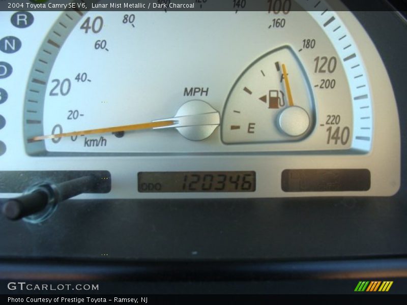 Lunar Mist Metallic / Dark Charcoal 2004 Toyota Camry SE V6