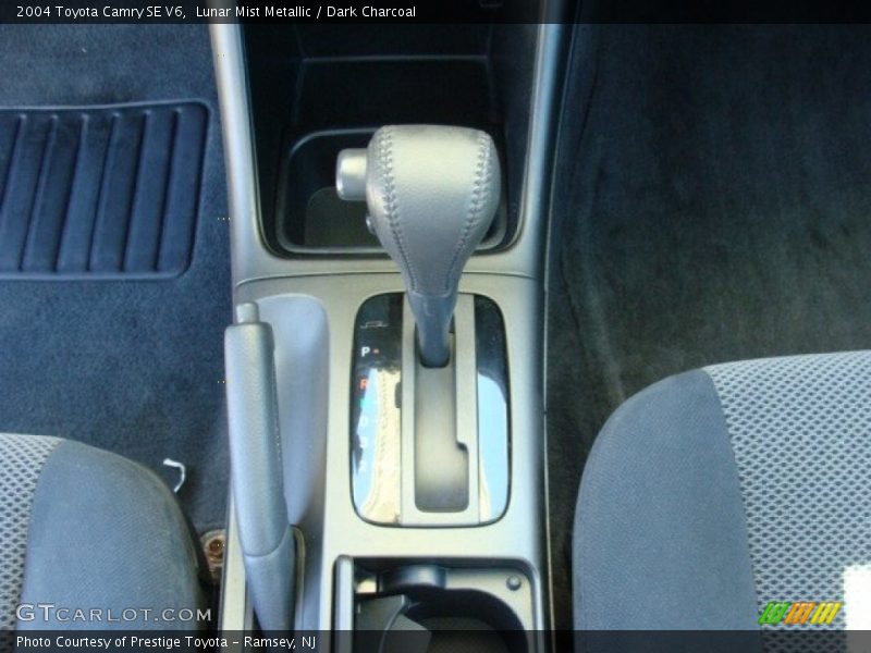 Lunar Mist Metallic / Dark Charcoal 2004 Toyota Camry SE V6