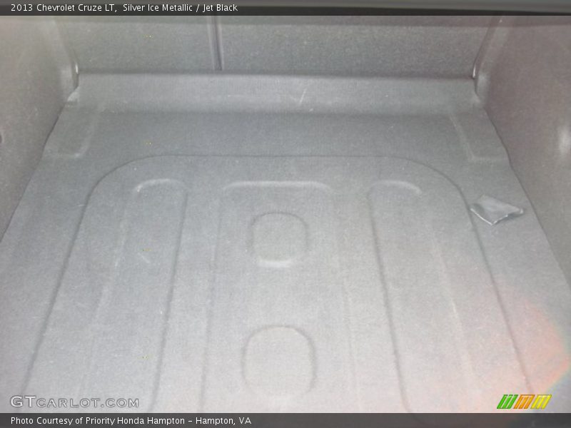 Silver Ice Metallic / Jet Black 2013 Chevrolet Cruze LT