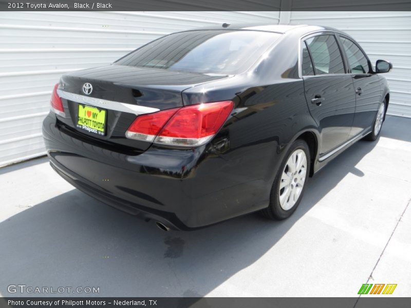 Black / Black 2012 Toyota Avalon