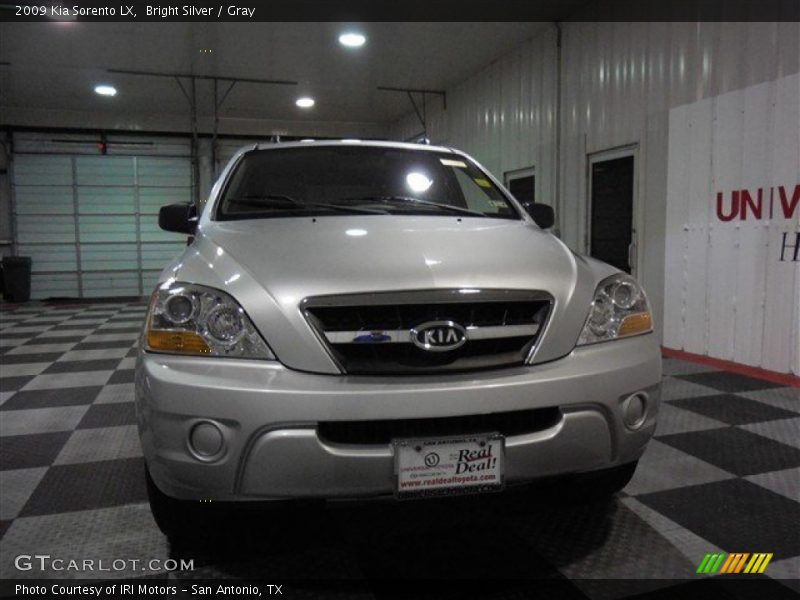 Bright Silver / Gray 2009 Kia Sorento LX