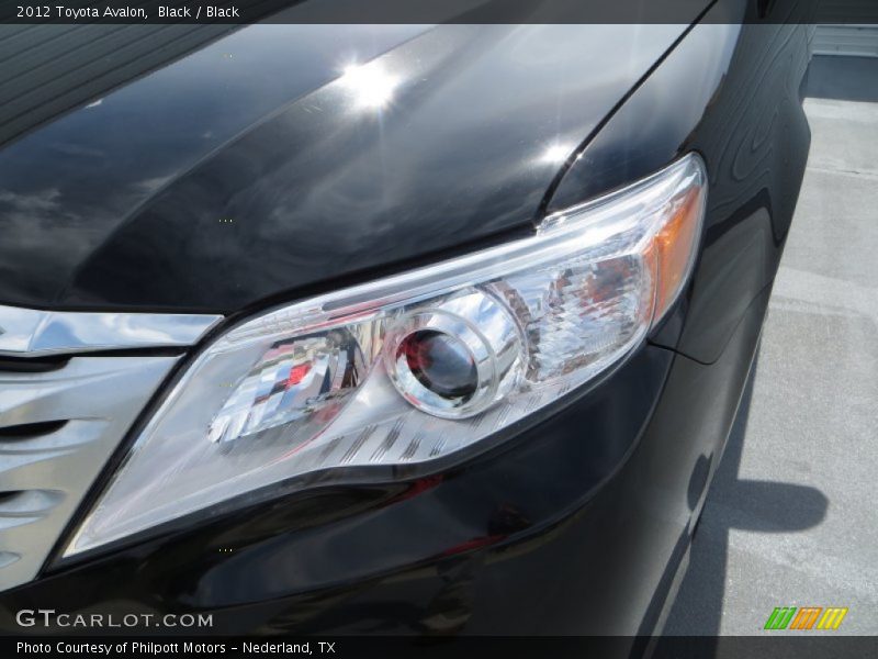 Black / Black 2012 Toyota Avalon