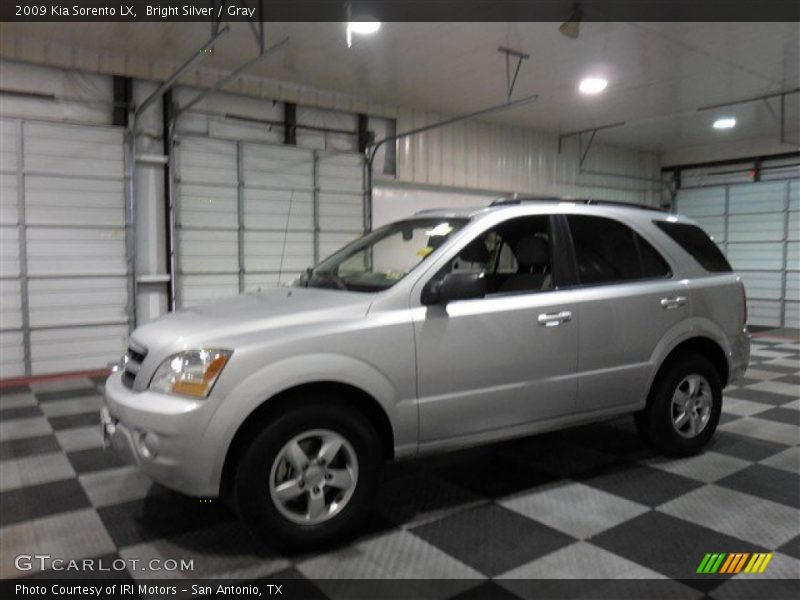 Bright Silver / Gray 2009 Kia Sorento LX
