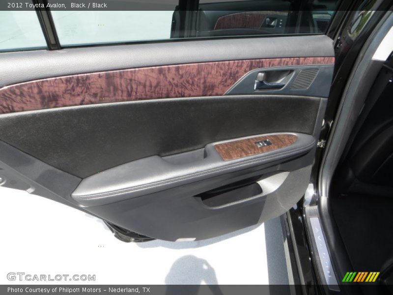 Black / Black 2012 Toyota Avalon