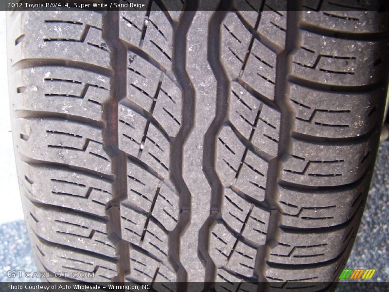 Super White / Sand Beige 2012 Toyota RAV4 I4