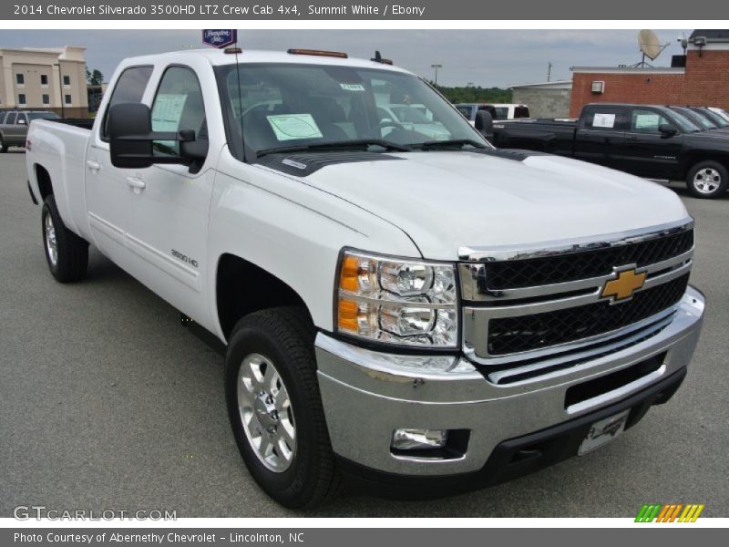 Front 3/4 View of 2014 Silverado 3500HD LTZ Crew Cab 4x4