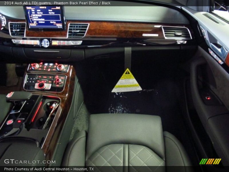 Phantom Black Pearl Effect / Black 2014 Audi A8 L TDI quattro