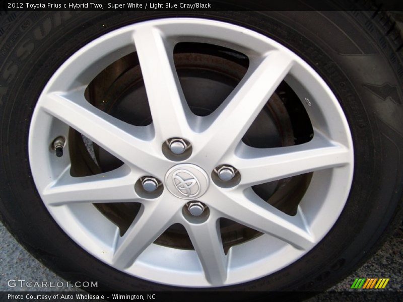 Super White / Light Blue Gray/Black 2012 Toyota Prius c Hybrid Two