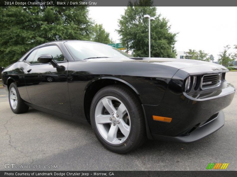 Front 3/4 View of 2014 Challenger SXT