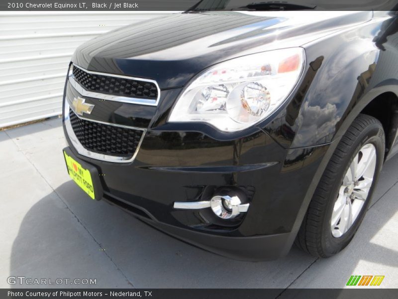 Black / Jet Black 2010 Chevrolet Equinox LT