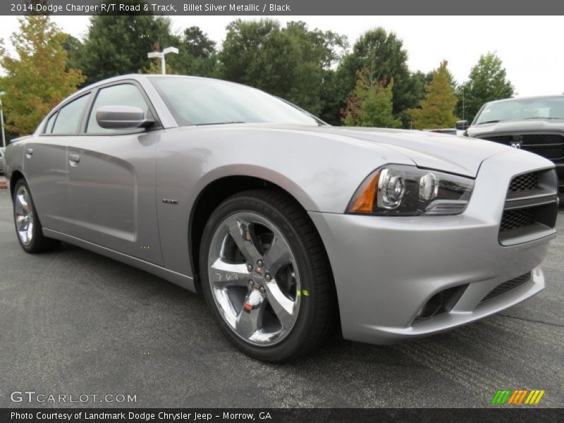 Front 3/4 View of 2014 Charger R/T Road & Track