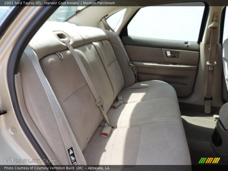 Harvest Gold Metallic / Medium Parchment 2001 Ford Taurus SES