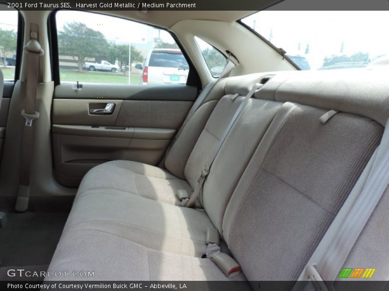 Harvest Gold Metallic / Medium Parchment 2001 Ford Taurus SES
