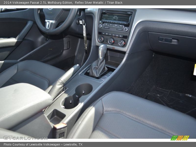Reflex Silver Metallic / Titan Black 2014 Volkswagen Passat 2.5L Wolfsburg Edition