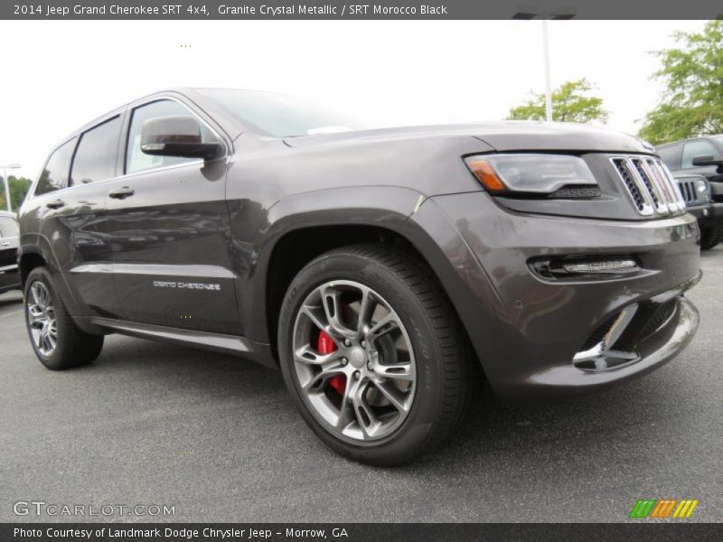 Front 3/4 View of 2014 Grand Cherokee SRT 4x4