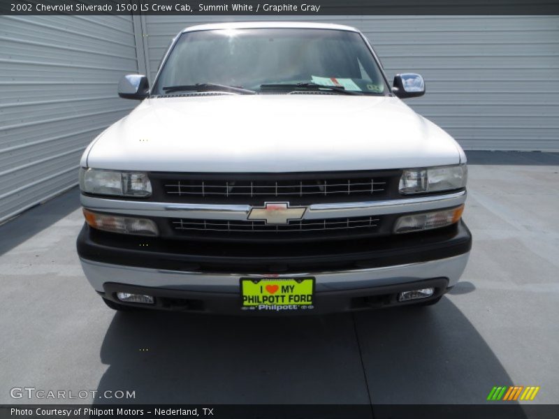 Summit White / Graphite Gray 2002 Chevrolet Silverado 1500 LS Crew Cab