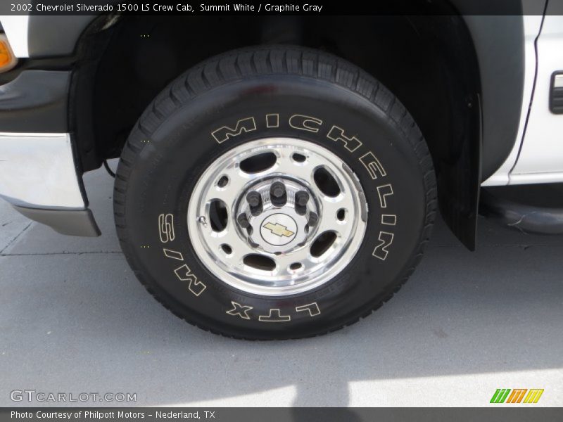 Summit White / Graphite Gray 2002 Chevrolet Silverado 1500 LS Crew Cab