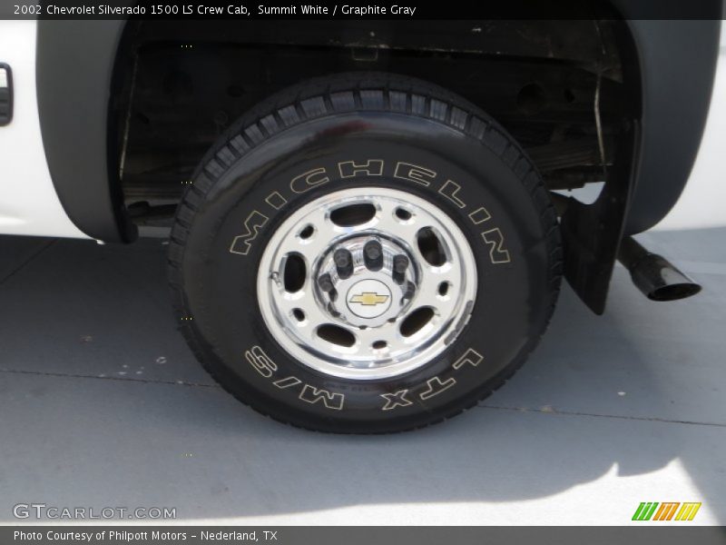 Summit White / Graphite Gray 2002 Chevrolet Silverado 1500 LS Crew Cab