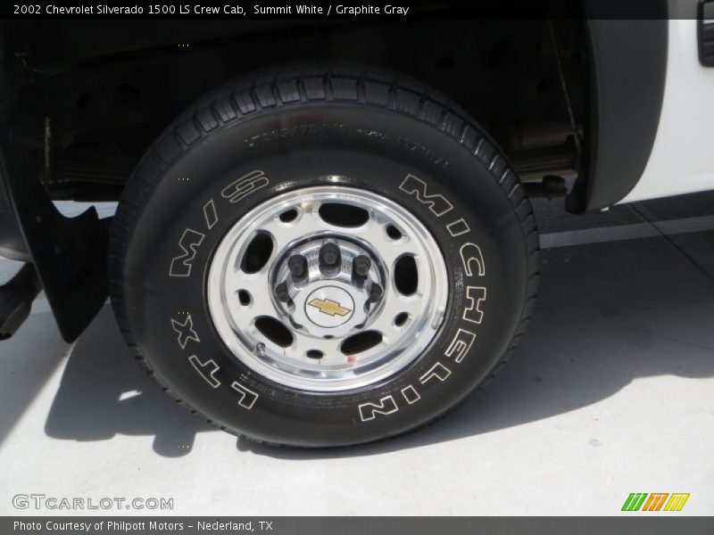 Summit White / Graphite Gray 2002 Chevrolet Silverado 1500 LS Crew Cab