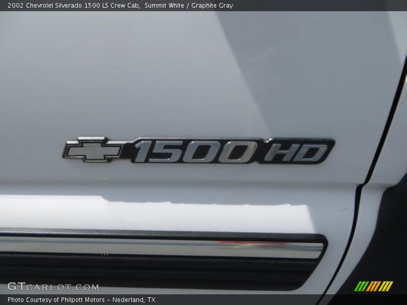 Summit White / Graphite Gray 2002 Chevrolet Silverado 1500 LS Crew Cab