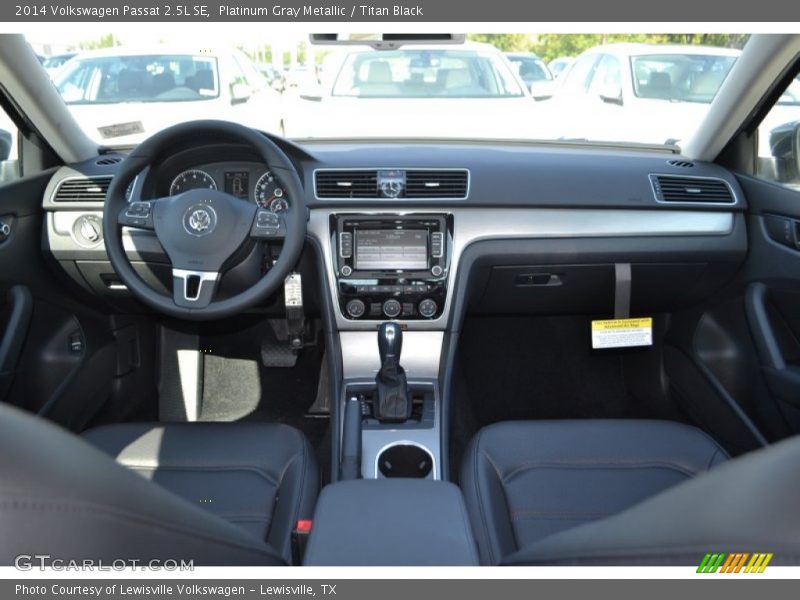 Platinum Gray Metallic / Titan Black 2014 Volkswagen Passat 2.5L SE