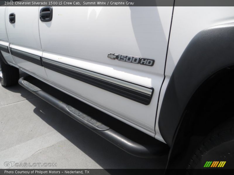 Summit White / Graphite Gray 2002 Chevrolet Silverado 1500 LS Crew Cab
