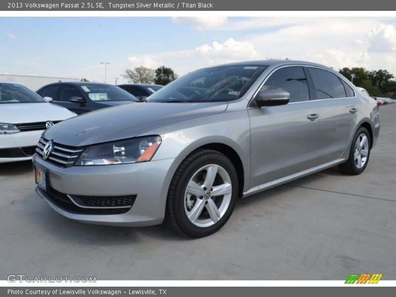 Tungsten Silver Metallic / Titan Black 2013 Volkswagen Passat 2.5L SE