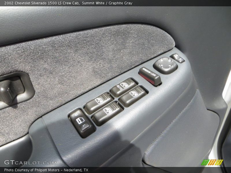 Summit White / Graphite Gray 2002 Chevrolet Silverado 1500 LS Crew Cab