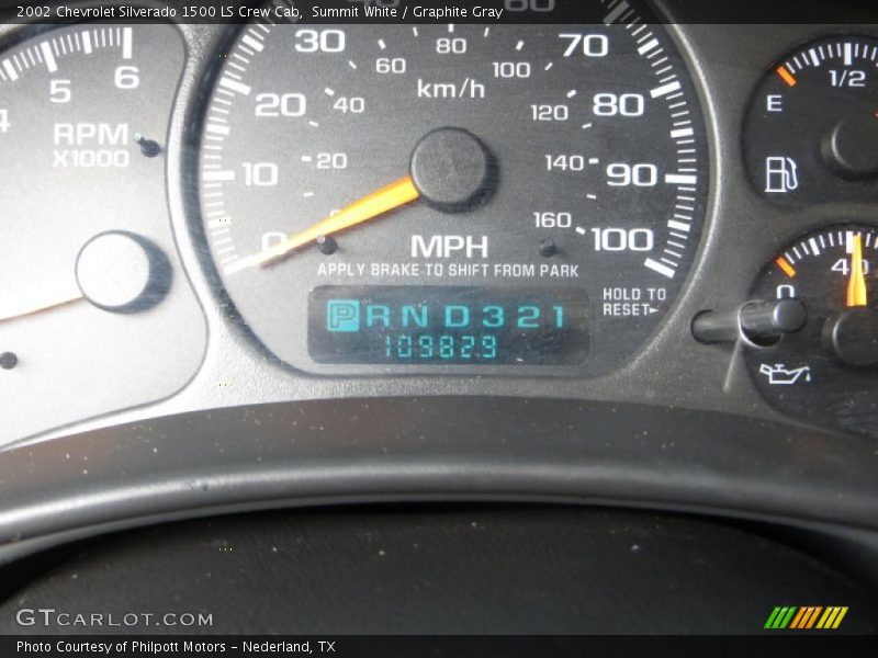 Summit White / Graphite Gray 2002 Chevrolet Silverado 1500 LS Crew Cab
