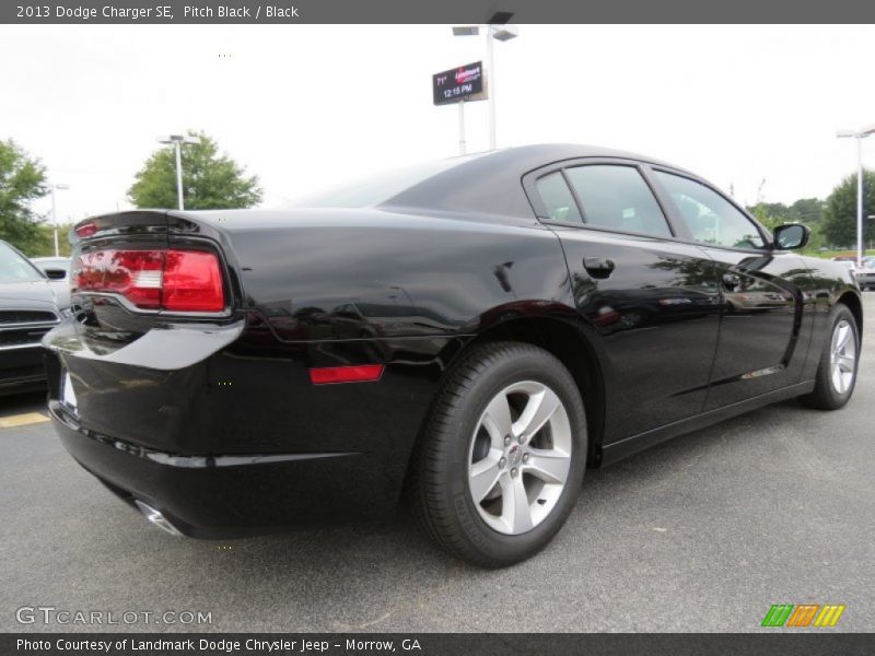 Pitch Black / Black 2013 Dodge Charger SE