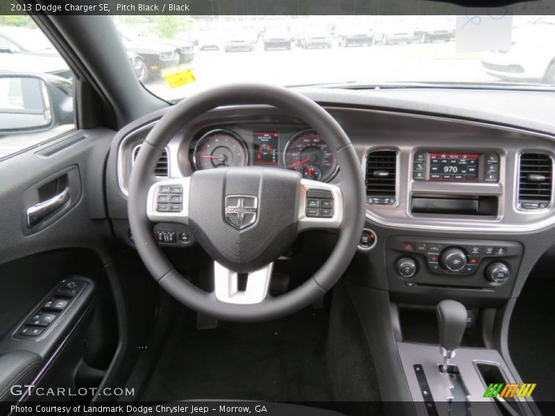 Pitch Black / Black 2013 Dodge Charger SE