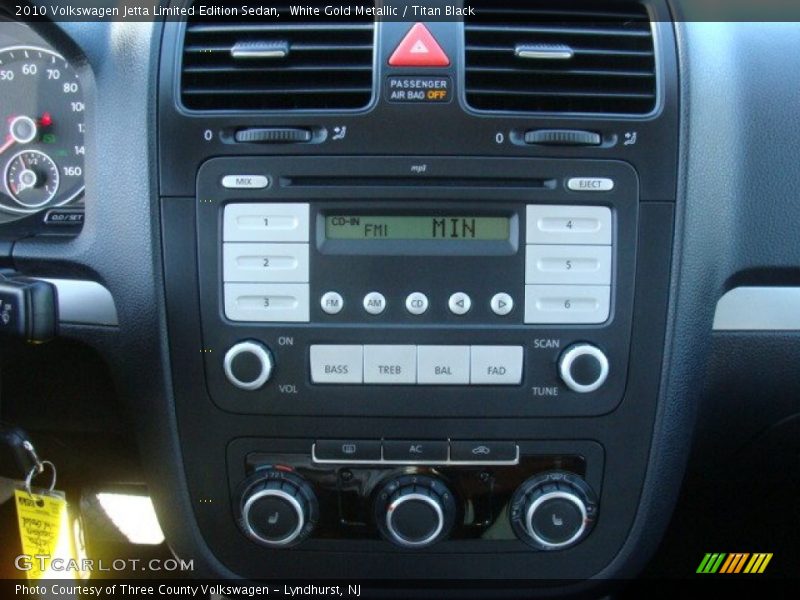 White Gold Metallic / Titan Black 2010 Volkswagen Jetta Limited Edition Sedan