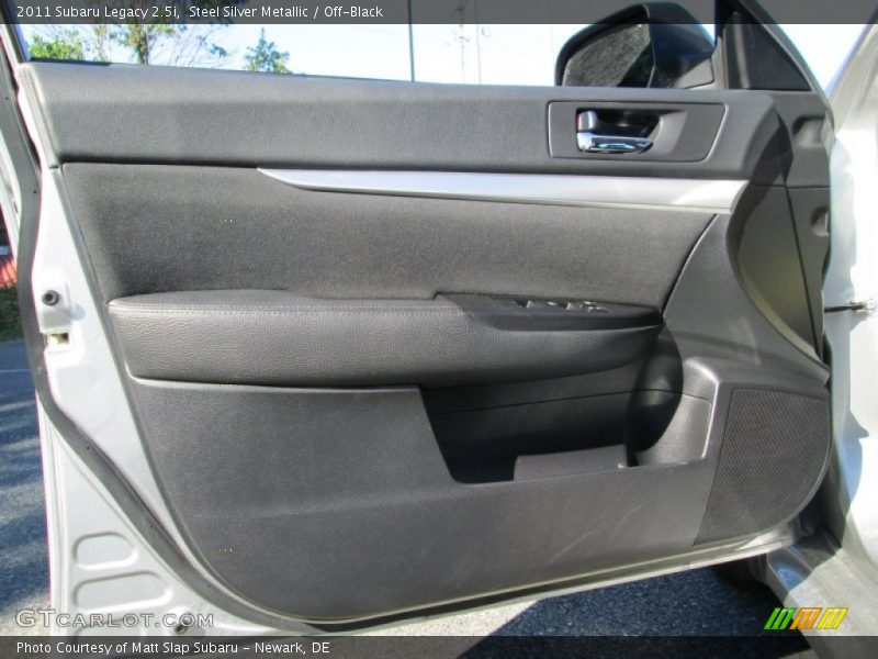 Steel Silver Metallic / Off-Black 2011 Subaru Legacy 2.5i