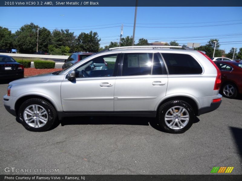 Silver Metallic / Off Black 2010 Volvo XC90 3.2 AWD