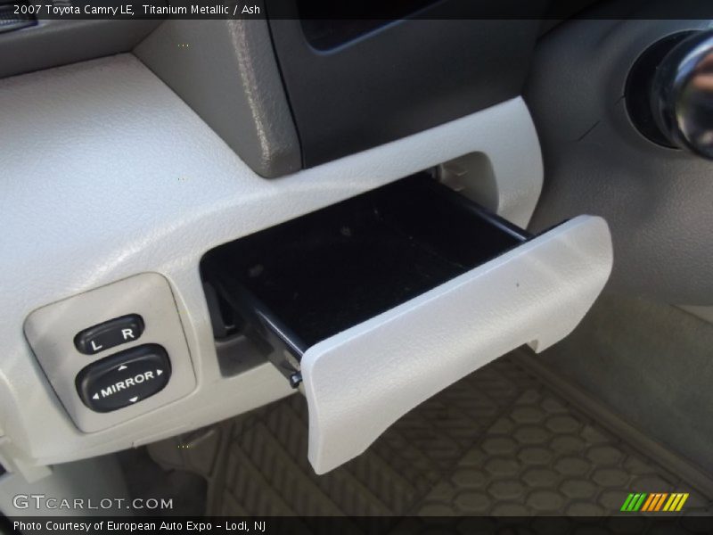 Titanium Metallic / Ash 2007 Toyota Camry LE