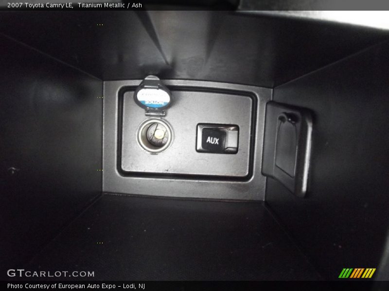Titanium Metallic / Ash 2007 Toyota Camry LE