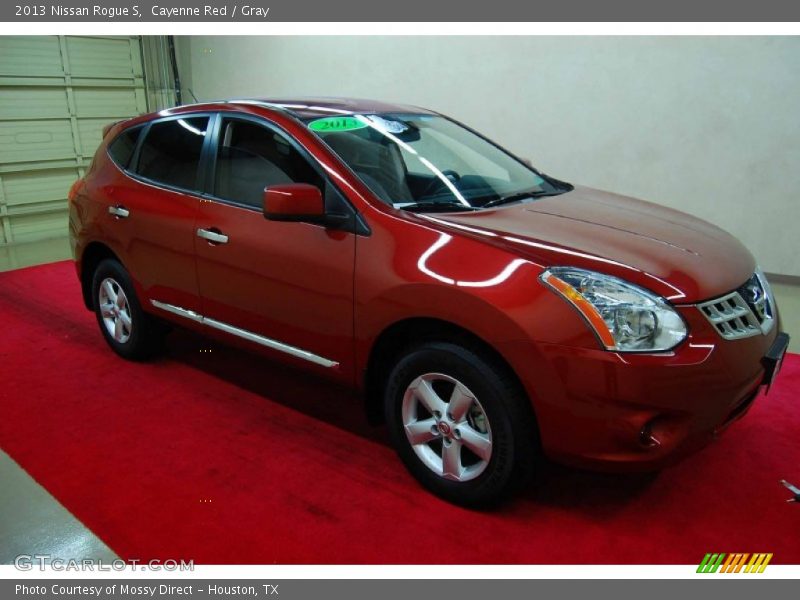 Cayenne Red / Gray 2013 Nissan Rogue S
